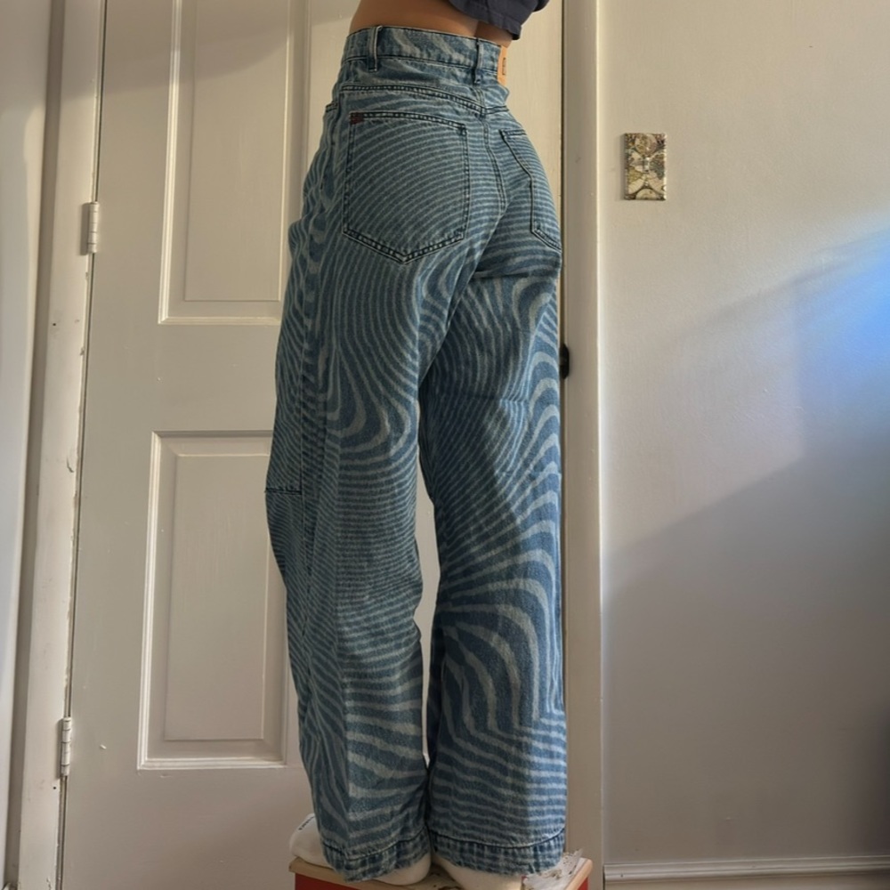 LIKE NEW BDG Baggy High Rise Jeans